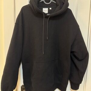 Aritzia Classic Black Hoodie for Men